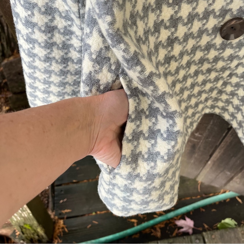 Pendleton Woman’s Houndstooth Virgin & Lambs Wool… - image 8